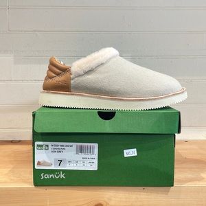 Sanuk Women’s Ash Grey Cozy Vibe Slippers